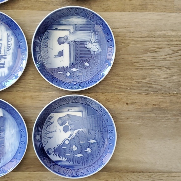 Royal Copenhagen Denmark Collector Christmas Plates 1975-1983 - Picture 4 of 7